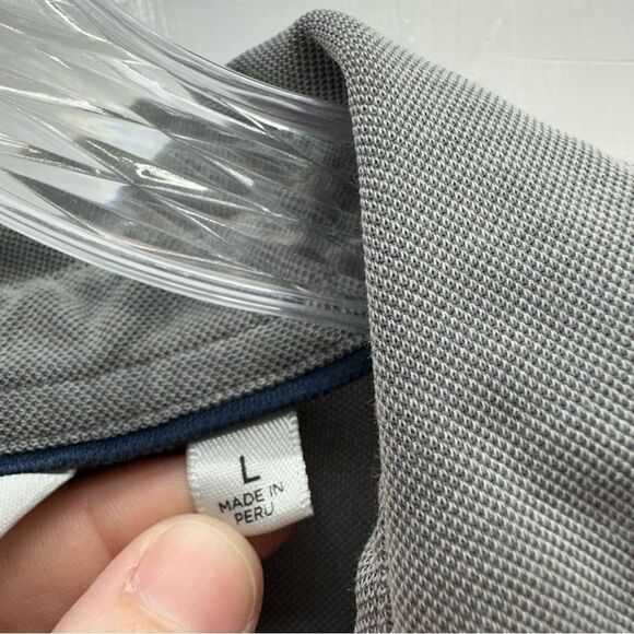 Travis Mathew grey navy polo golf shirt men's large. embroidery on sleeve. - Picture 6 of 6